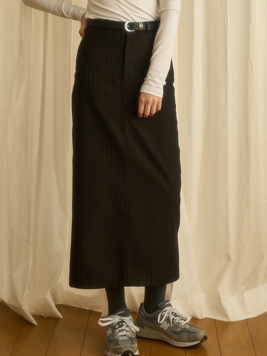 Classic Stripe Skirt / Black