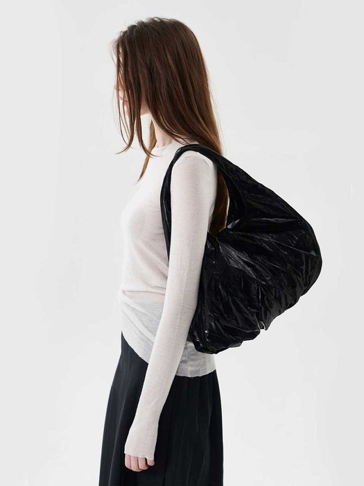 Rustling shoulder bag [Pearl black]