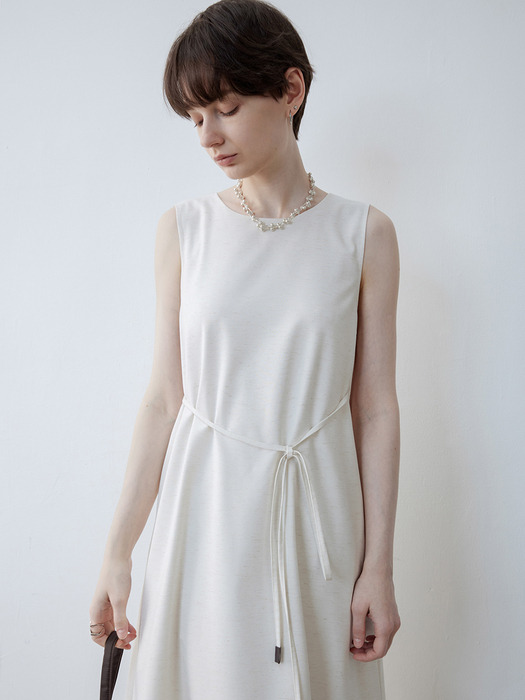 TG_Simple slide sleeveless dress