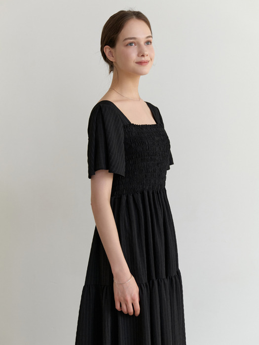 Apple tart dress (black)