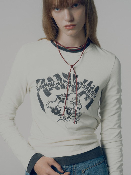 Rose Necklace Graphic T-shirt in Cream VW4AE103-9A