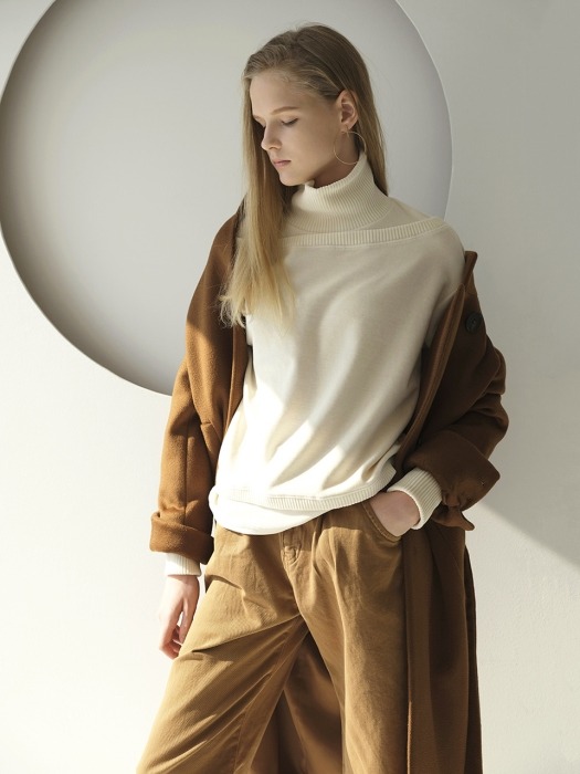 Velour Velvet Layered Turtleneck _ Cream