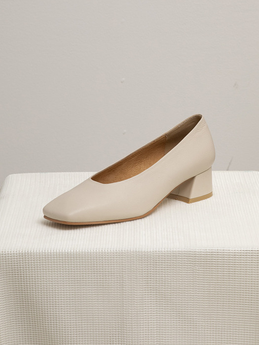 BKP20202 RUMI PUMPS IVORY