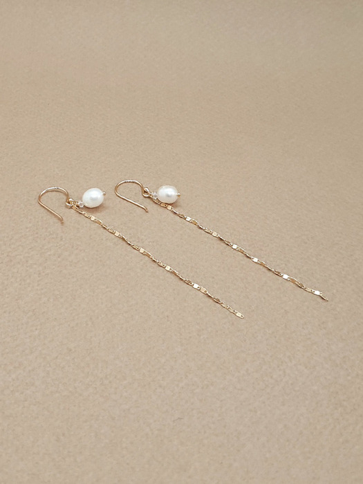 Silver Twinkle chain Pearl Long Earrings
