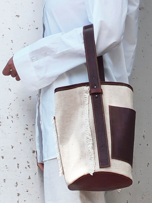 Leather Canvas Bucket Bag / Brown