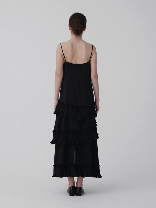 Unbalanced Pleats Dress_Black