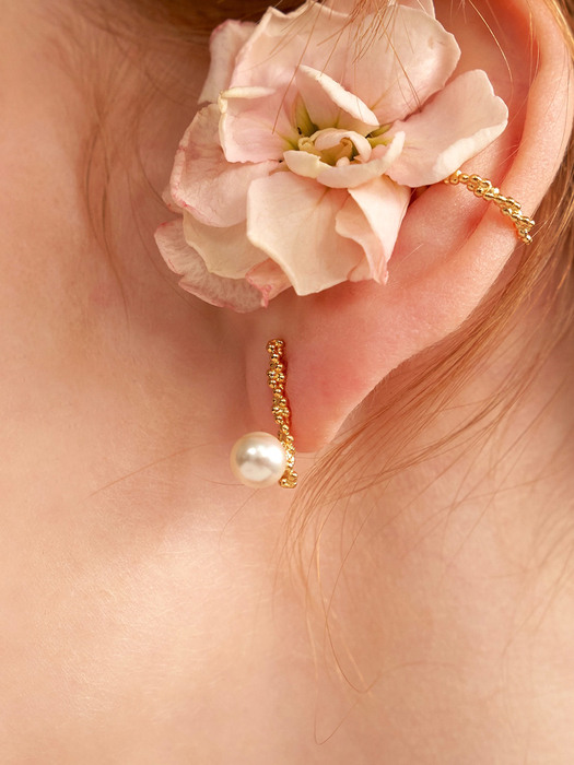 Flower Bud Pearl Earring (2color)