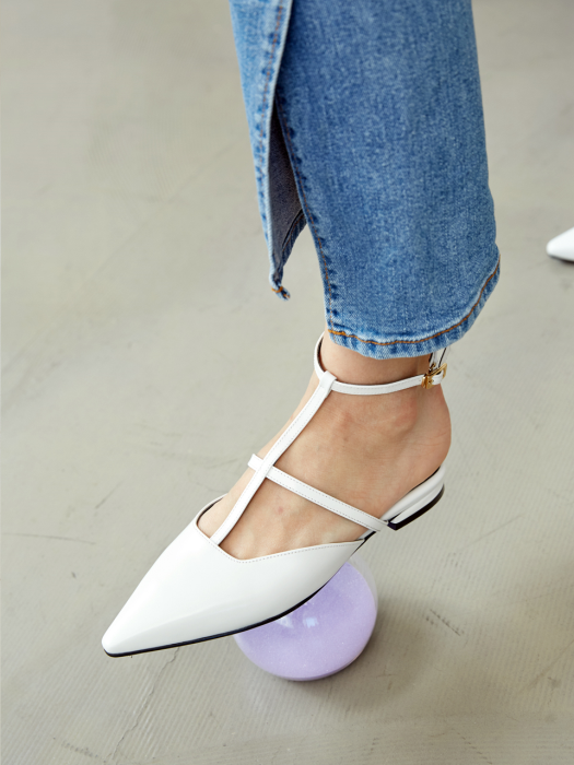 Pointed Toe Strap Flat - MD1097f White