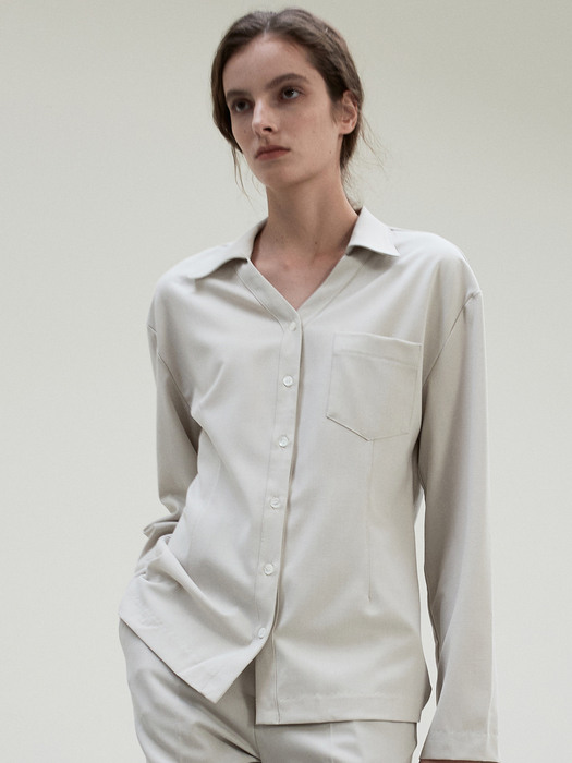 OU933 wool V shirts (grayish beige)