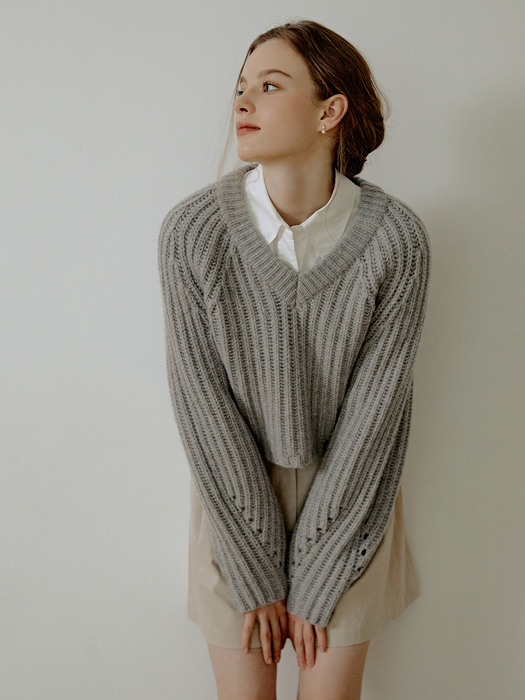 Woven v-neck knit (gray)