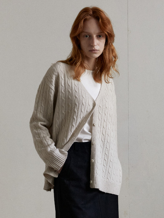 classic cable cardigan - oatmeal