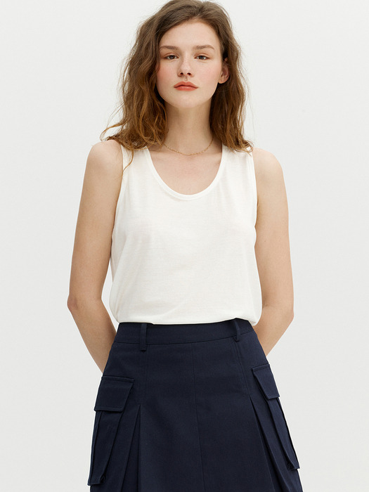 PANTHEON Basic sleeveless top (Ivory)