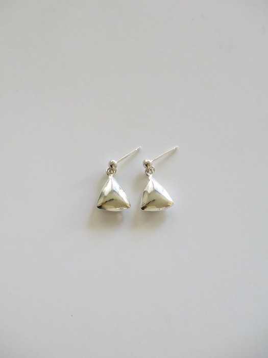 tri silver earrings (트리 실버귀걸이) 