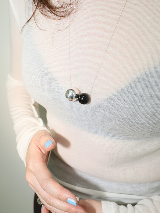 925silver Onyx Ball Necklace