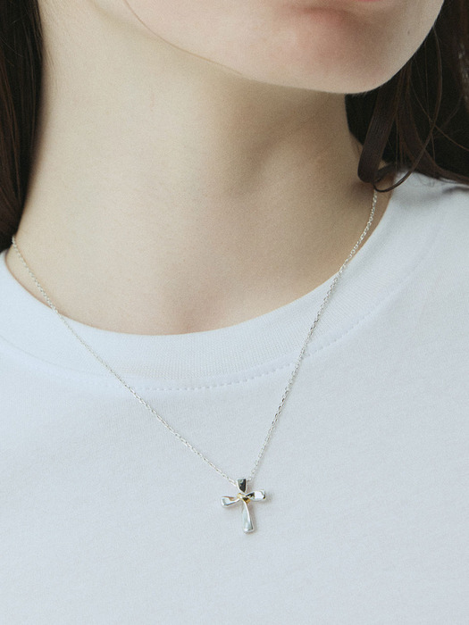 Bold cross necklace