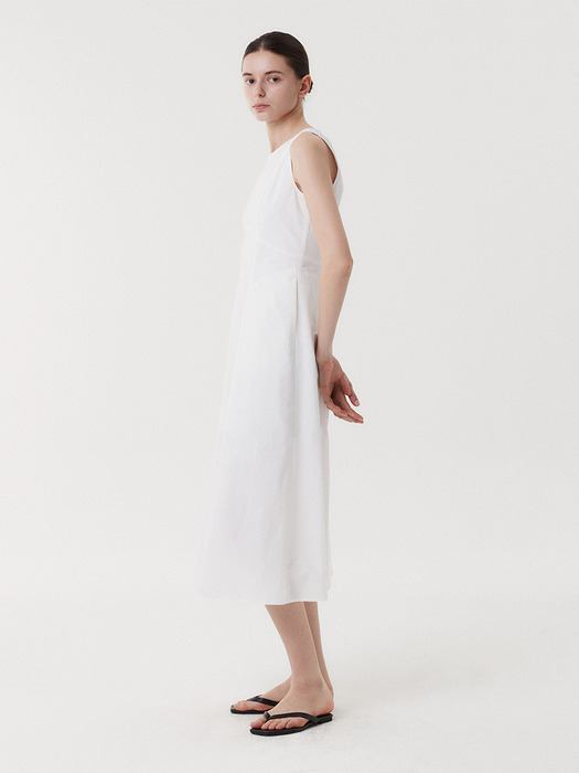 RAYE SLEEVELESS DRESS (WHITE)