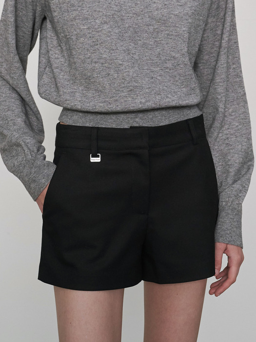 Wool Low Rise Shorts Black