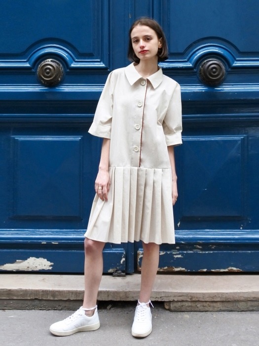 Pleated Shirts One-piece_beige