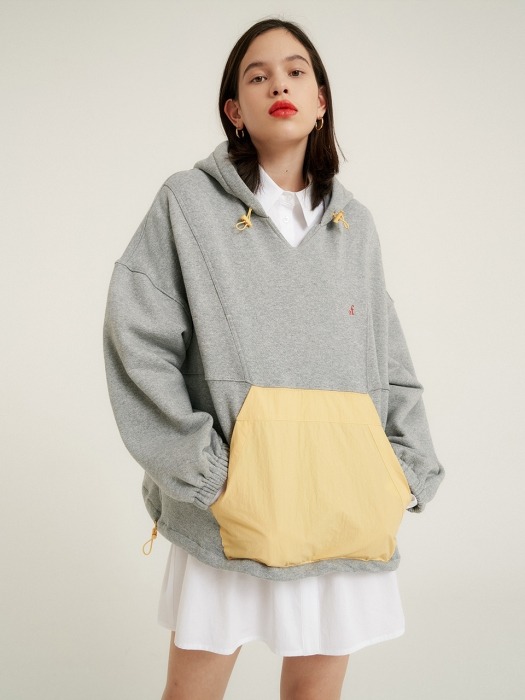 Oversized hooded pullover
