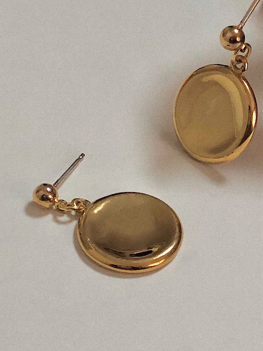 Gold Circle Earrings