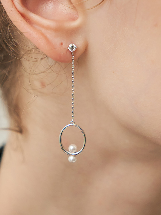 EM0902 swing pearls earring