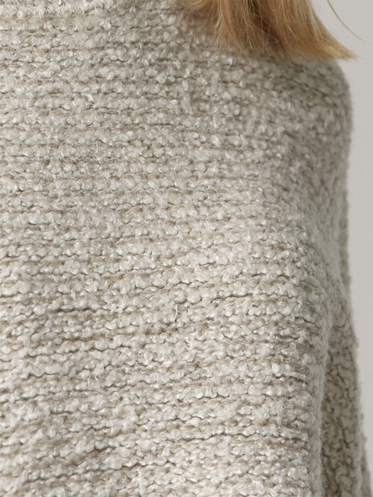 CREAMBEIGE mix bocle&alpaca oversized knit(MT110)