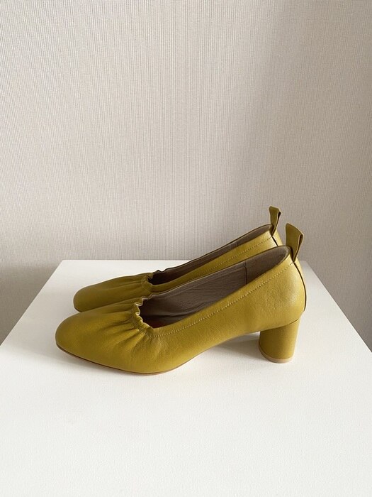 la shirring heel -mustard