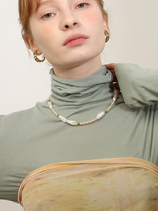 Green Pea Pearl Necklace