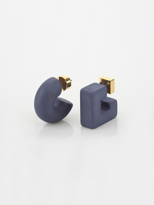 Puffy Pipe Earring (navy)