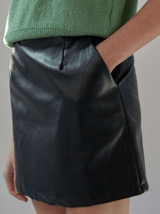 Leather skirt (black)