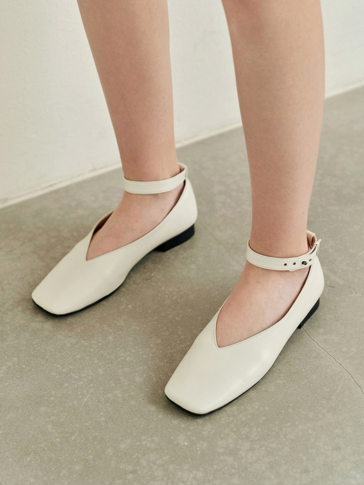 SQUARE TOE ANKLE STRAP LEATER FLASTS [IVORY]
