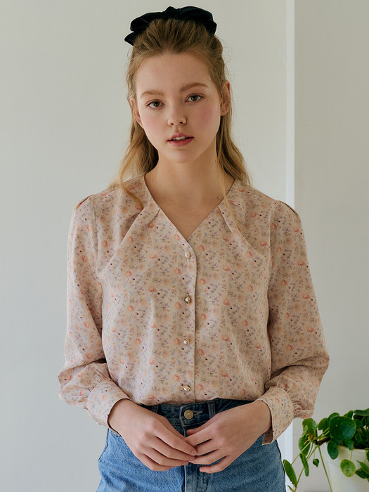 monts 1447 floral peal blouse (ivory) 