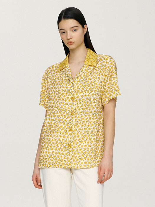 ULEHAWA Notched collar shirt (Yellow flower)