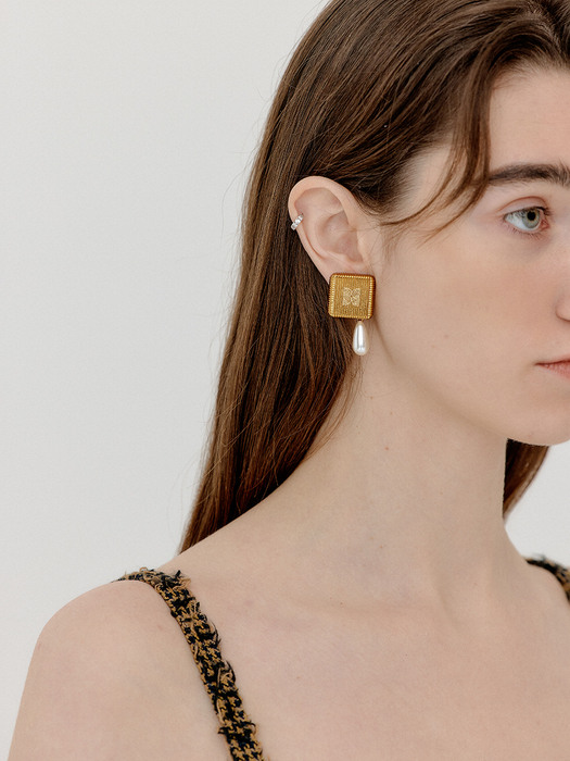 VEKA Logo Earrings - Gold/Ivory