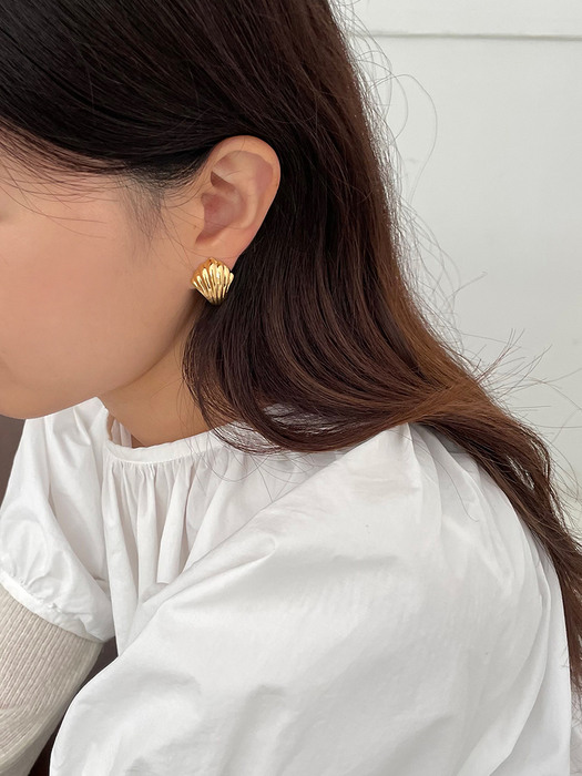 [silver925] clam ear clip - 18k gold plate