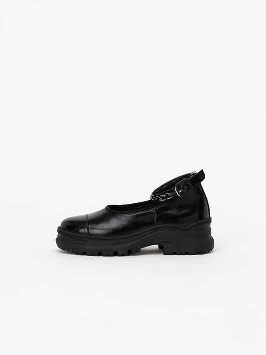 Bitonal Chain Strap Treksole Shoes in Textured Black