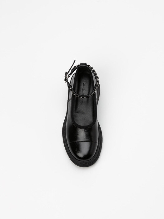 Bitonal Chain Strap Treksole Shoes in Textured Black