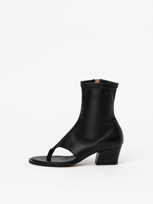 Zopf Thong Sandal Boots in Black