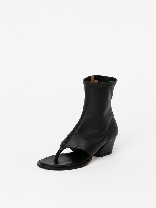 Zopf Thong Sandal Boots in Black