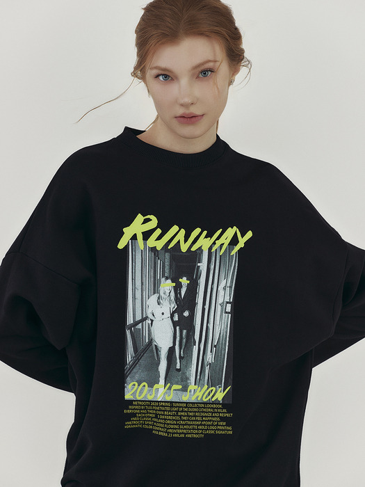 Runway Print Sweatshirt / M201CT0200Z