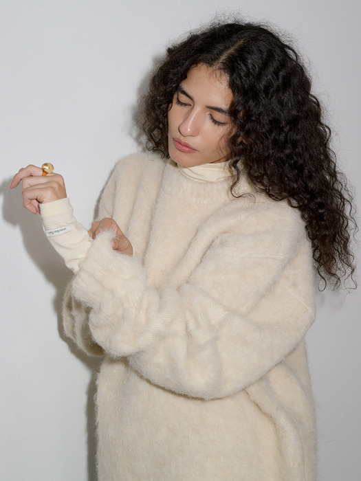 OVERSIZE HAIRY KNIT _CREAM