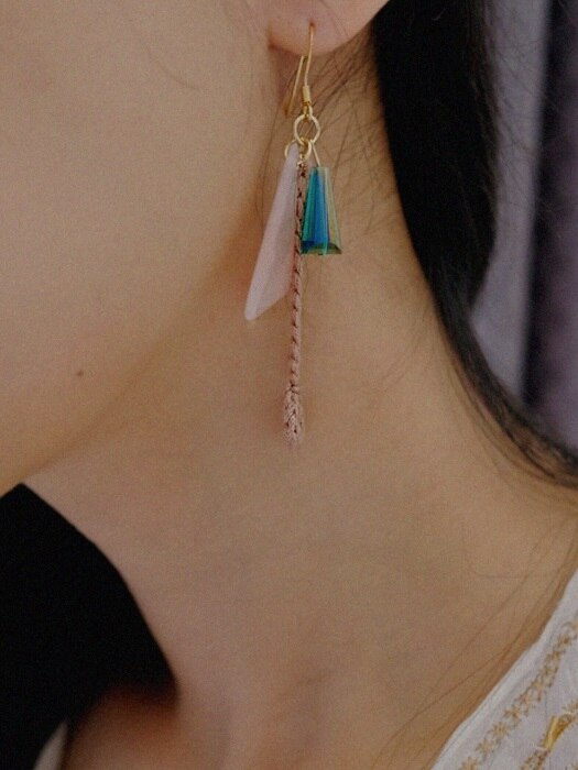 crystal drop knit earring