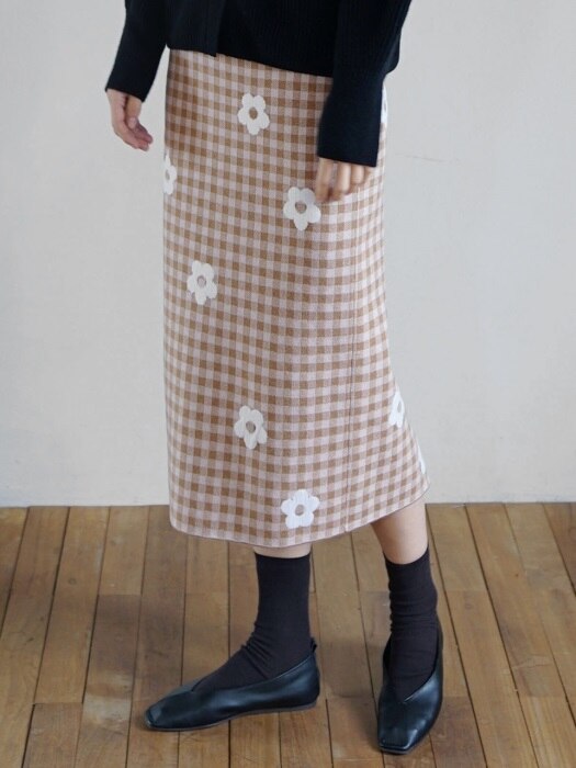 Checked Floral knit Skirt (Beige)