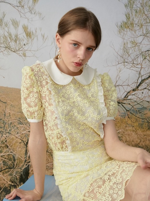 Flowers embroidery collar blouse (Yellow)