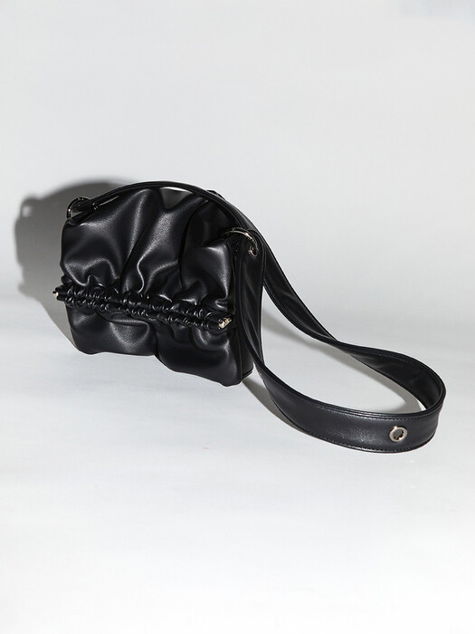 스트랩 번백 S 20 Strap Bun Bag S - Black