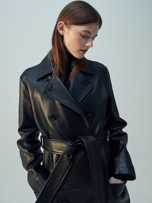LAMBSKIN DOUBLE-BREASTED LEATHER COAT. BLACK