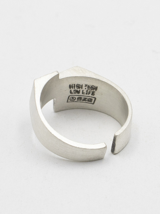 Noise pattern square ring (silver 925)