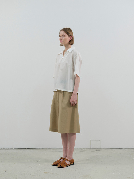 wide half pants (beige)