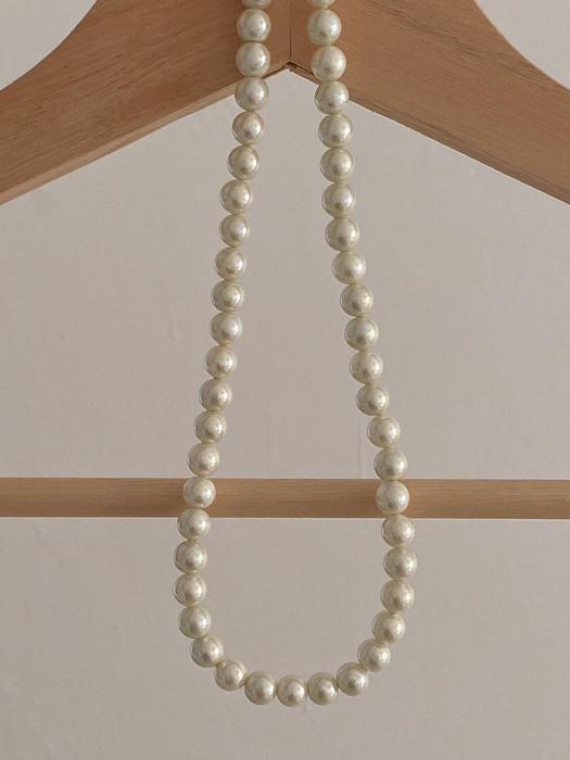 Curd pearl necklace