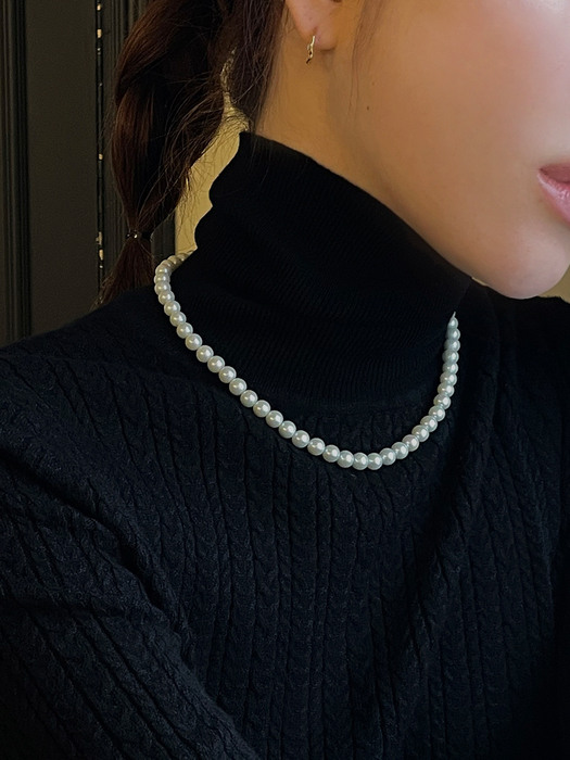 Curd pearl necklace